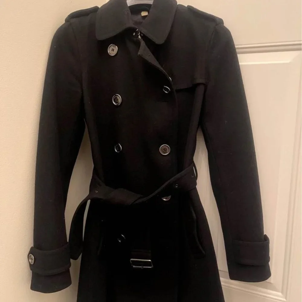 Burberry Double Breasted Black Wool coat size US 2 (UK 4) - Picture 2 of 5